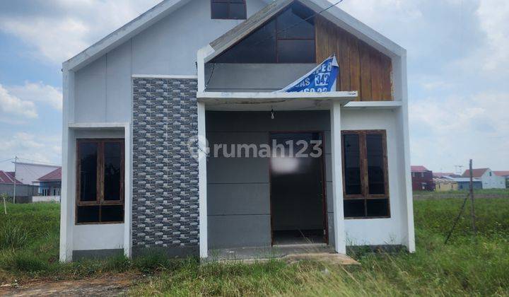 Rumah Jalan Adi Sucipto Komplek Hanura Permai 1, Kubu Raya - Pontianak 1