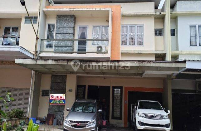 Rumah Jalan Surya Komplek Residence, Pontianak Selatan 1