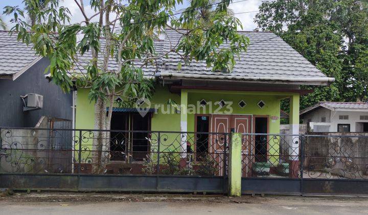 Rumah Jalan Husein Hamzah Pal 5 Fajar Kencana, Pontianak Barat 1