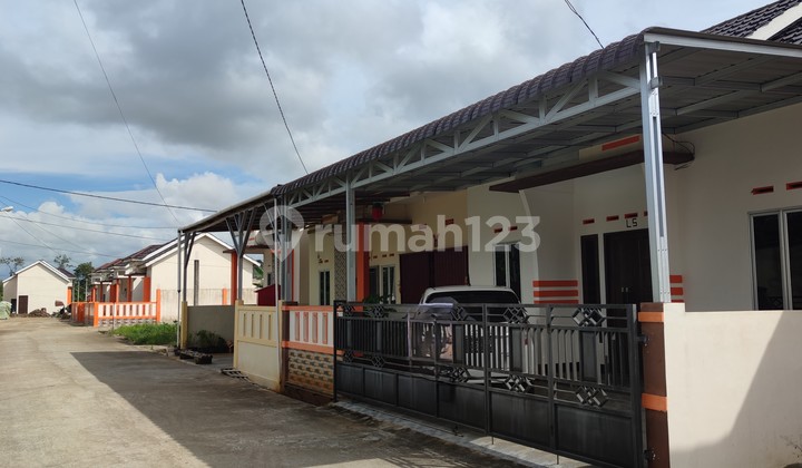 TMI Complex Kapur Main Road House, Kubu Raya, Pontianak. 2