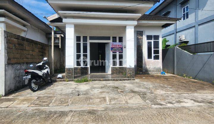 Rumah Jalan Paris 2 Gang Family Pontianak Tenggara 1