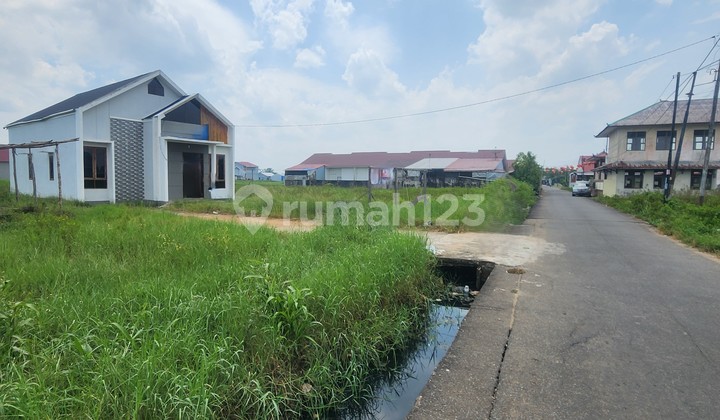 Rumah Jalan Adi Sucipto Komplek Hanura Permai 1 Kubu Raya Pontianak 2
