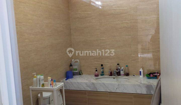 Rumah Bagus 2 Lantai SHM Kokoh Siap Huni di Taman Alfa Indah 2