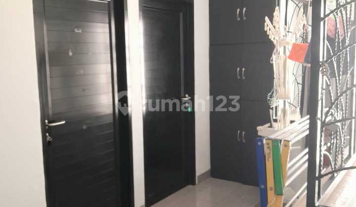 Dijual Cepat Rumah Kokoh 2 Lantai Strategis di Pancoran Mas Depok 2