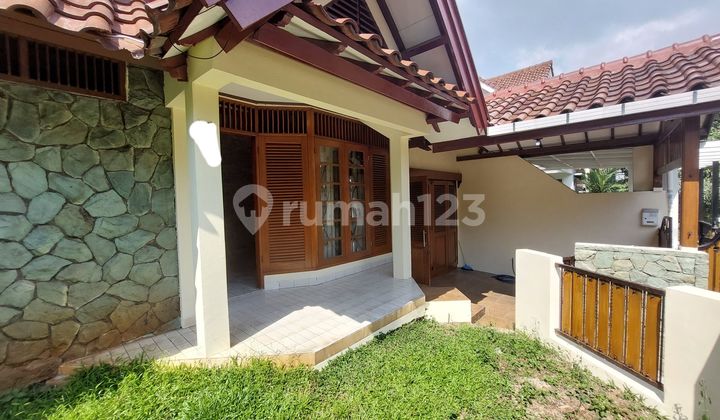 Rumah Kokoh 2 Lantai dalam Komplek Puri Cinere dekat MRT 2