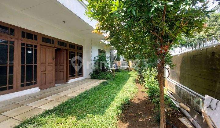 Two-Story House in a Strategic Location at Cinere Megapolitan