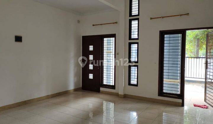 Rumah di Cluster Aralia Harapan Indah 2 Bekasi 4