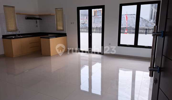 For Rent New House Ready to Live In and Comfortable Residence in Bintaro, South Tangerang 2