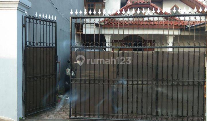 Rumah Lokasi Strategis dekat dengan Bintaro Jaya 1