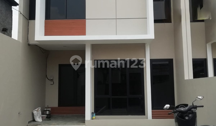 Brand New!!! Rumah 2 Lantai Dekat Universitas Di Ciputat Bintaro