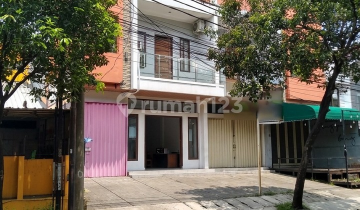 2 Ruko 3 Lantai + Rooftop di Bintaro | LT 254 M² | SHM | Harga Menarik Nego