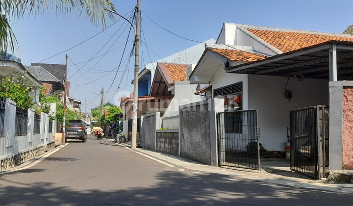 Rumah Hook Lokasi Dekat STAN Bintaro dan Cocok Untuk Kos-kosan. 2