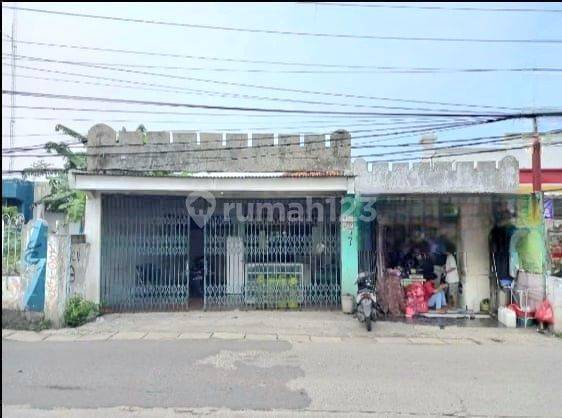 Rumah Jl Radar Auri - Cisalak Pasar, Cimanggis, Depok. 10x31. 
Lokasi super strategis: 
Cocok utk hunian maupun usaha 1