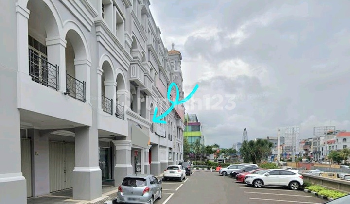 Ruko Moi Boulevard Barat, Kelapa Gading. Hadap Jalan Raya. Rapih, Siap Pakai.