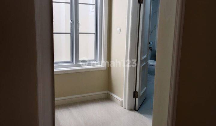 foto lainnya rumah camden house residence, kembangan,