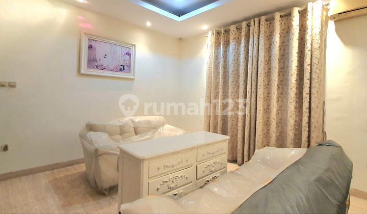 Luxury corner house with marble floors and high-class furnishings in Gading Kirana Timur, Kelapa Gading.