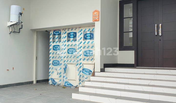 Beautiful In White.... Rumah 100% Baru, Modern Minimalis, di Cluster Gading Pandawa, Kelapa Gading 2