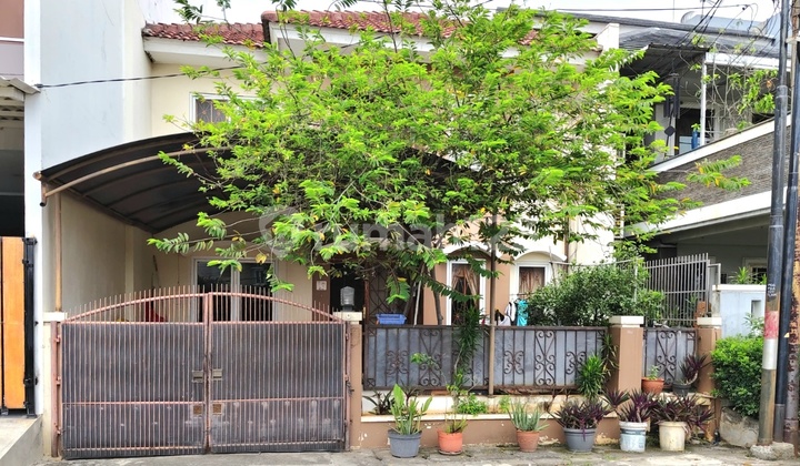 Rumah rapih terawat lebar 8 di Gading Arcadia, Kelapa Gading 1