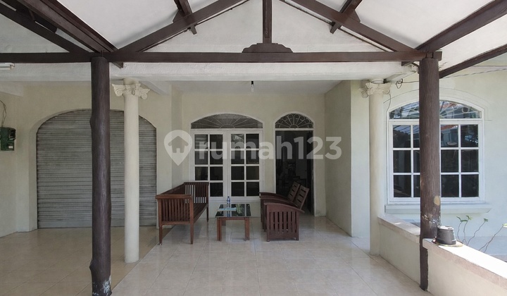 Green Frond House / Green Coconut Frond, Kelapa Gading