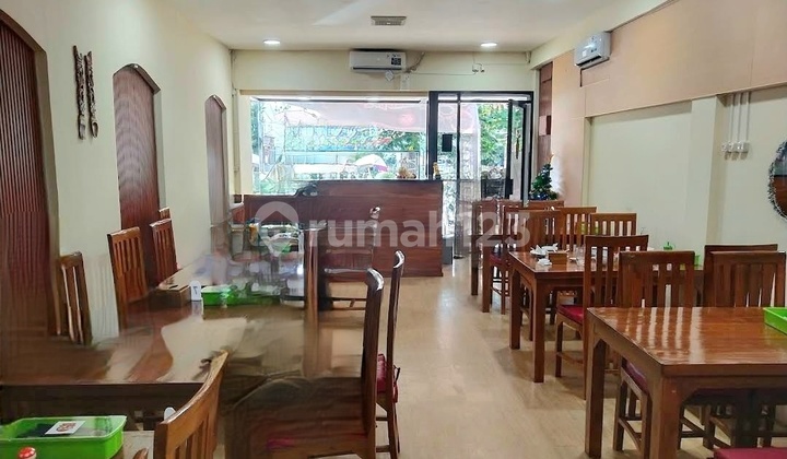 Ruko Boulevard Raya di salah satu lokasi strategis di Kelapa Gading. Dekat dengan Hibrida Raya dari Pegangsaan. Dekat dengan berbagai fasilitas - sekolah, tempat ibadah, apartemen, cluster-cluster Sum 2