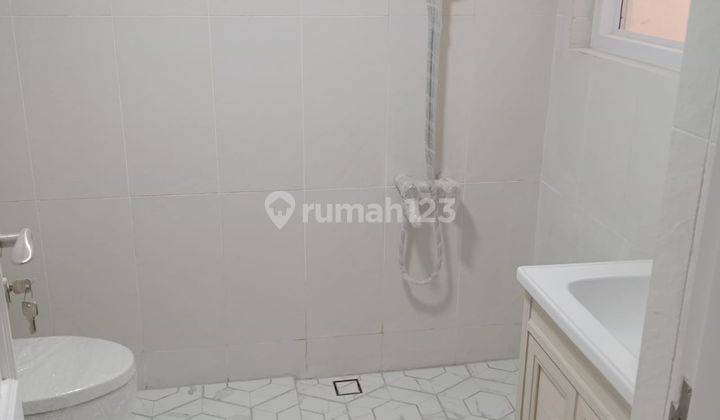 foto lainnya rumah camden house residence, kembangan,