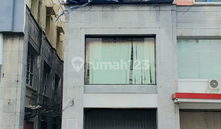 Ruko hoek hadap jalan raya dalam kompleks Inkopal, Kelapa Gading Ruko hoek hadap jalan raya dalam kompleks Inkopal, Kelapa Gading