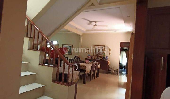 Rumah 2 Lantai Teduh Dalam Komplek Yang Aman 2