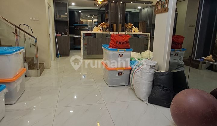 New House for Sale in Duren Sawit. 102m2, 2 Floors. Price 2.5m Negotiable. 2