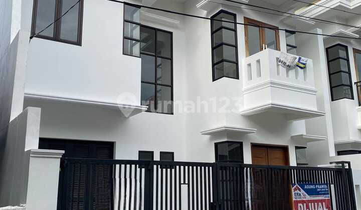 Rumah Baru Lokasi Rawamangun Dekat Pusat Kota Strategis Jual Cepat Rumah Baru Lokasi Rawamangun Dekat Pusat Kota Strategis Jual Cepat