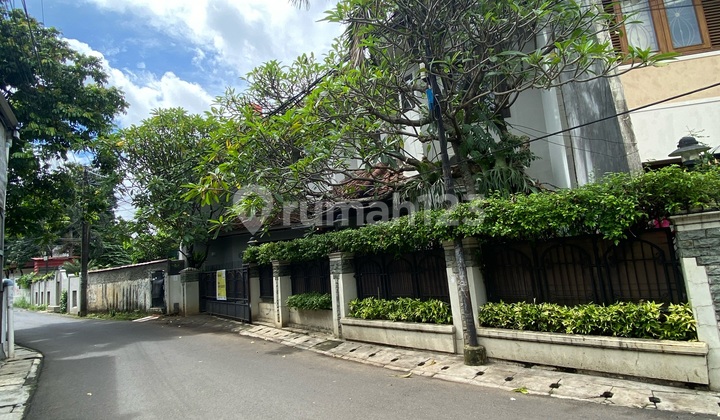 Disewakan Rumah 2 Lantai Siap Huni, Pejaten 5 Kamar Tidur, 4 Kamar Mandi Disewakan Rumah 2 Lantai Siap Huni, Pejaten 5 Kamar Tidur, 4 Kamar Mandi