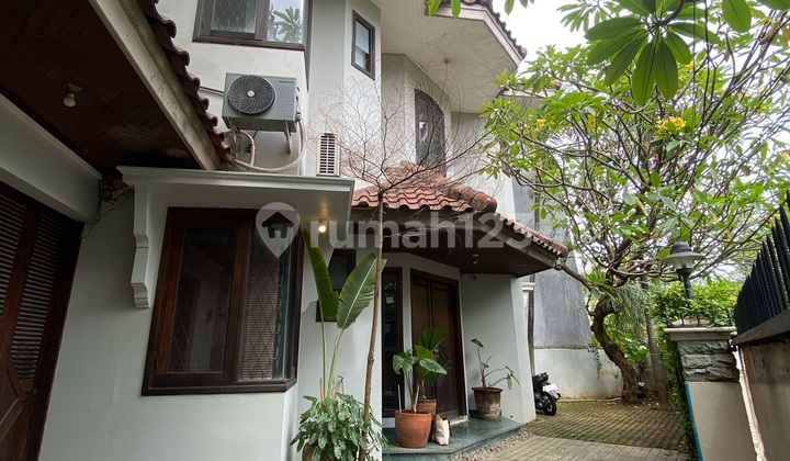 Disewakan Rumah 2 Lantai Siap Huni, Pejaten 5 Kamar Tidur, 4 Kamar Mandi 2