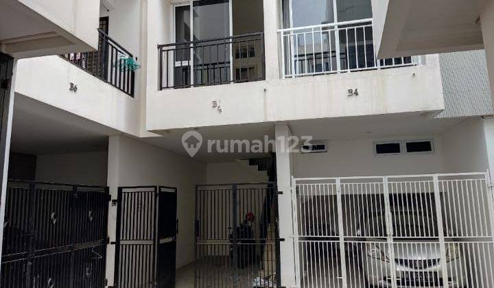 Rumah minimalis model townhouse shm 3 Lantai di area bebas banjir jakpus dekat rawasari percetakan negara 2