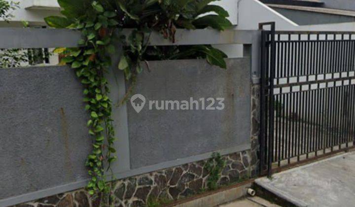 Rumah cantik di meruya siap pakai luas tanah 245 SHM hanya 3M 2