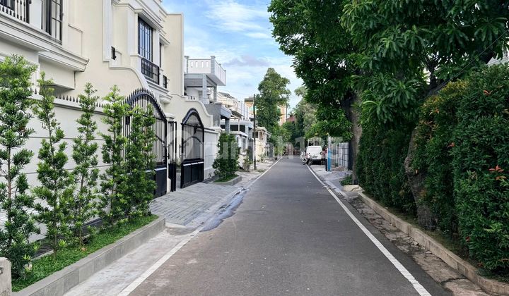 For Sale New Luxury American Classic House in Cempaka Putih, Central Jakarta 2