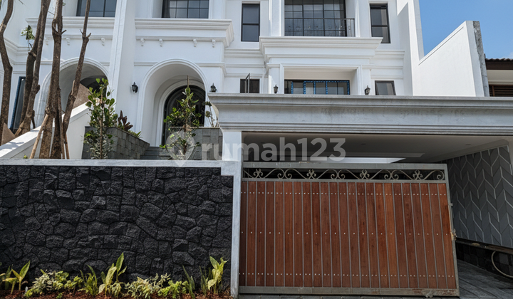 Dijual Rumah Baru Mewah Klasik di Cilandak Dekat MRT Fatmawati Dijual Rumah Baru Mewah Klasik di Cilandak Dekat MRT Fatmawati