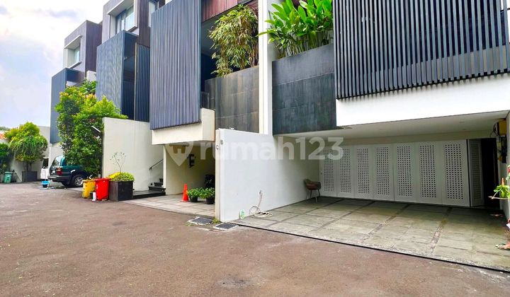 Dijual Rumah Siap Huni Modern Tropis di Cipete Jakarta Selatan Dijual Rumah Siap Huni Modern Tropis di Cipete Jakarta Selatan