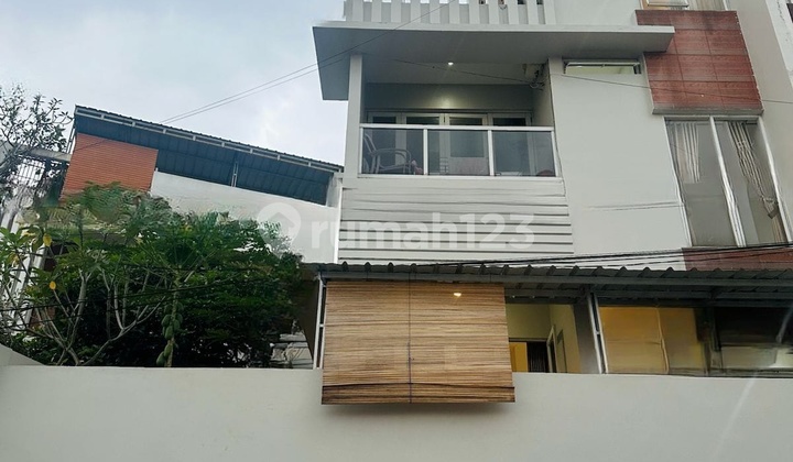 Jual Cepat Rumah Semi Furnished Strategis Di Mega Cinere Depok 2