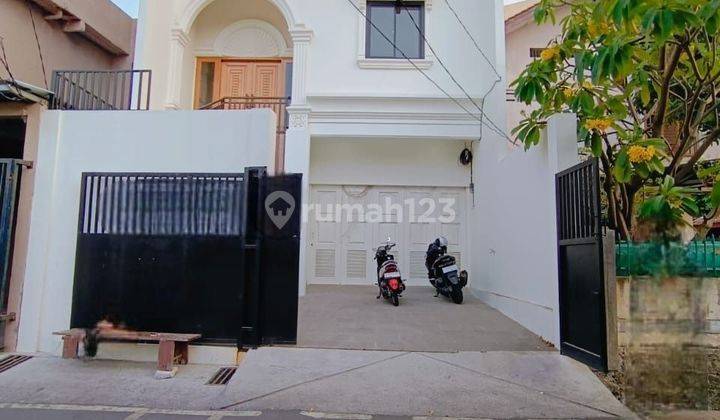 Dijual Rumah Baru Di Kebayoran Lama Jakarta Selatan 2