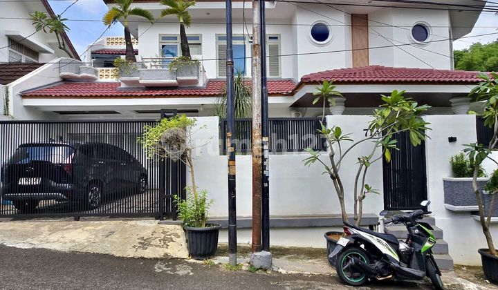 Dijual Rumah Mewah Siap Huni di Kebayoran Lama Dekat Pondok Indah Dijual Rumah Mewah Siap Huni di Kebayoran Lama Dekat Pondok Indah