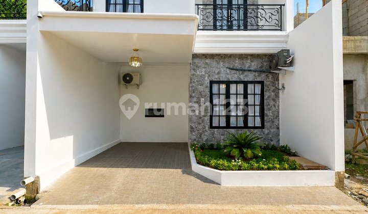 Dijual Rumah Baru Modern Classic di Cimanggis Dekat Cibubur Dijual Rumah Baru Modern Classic di Cimanggis Dekat Cibubur