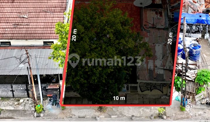 Rumah Hitung Tanah Cocok untuk Usaha Komersial di Kebayoran Baru Rumah Hitung Tanah Cocok untuk Usaha Komersial di Kebayoran Baru