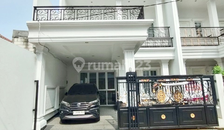 Dijual Rumah Baru Klasik Di Meruya Selatan Kembangan Jakbar