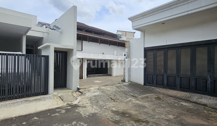 Dijual Rumah Tua Luas Murah Area Senopati Senayan Kebayoran Baru Dijual Rumah Tua Luas Murah Area Senopati Senayan Kebayoran Baru