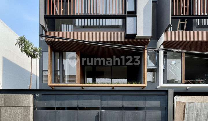 Dijual Rumah Baru Siap Huni Modern Tropis Di Kemang Timur Jaksel