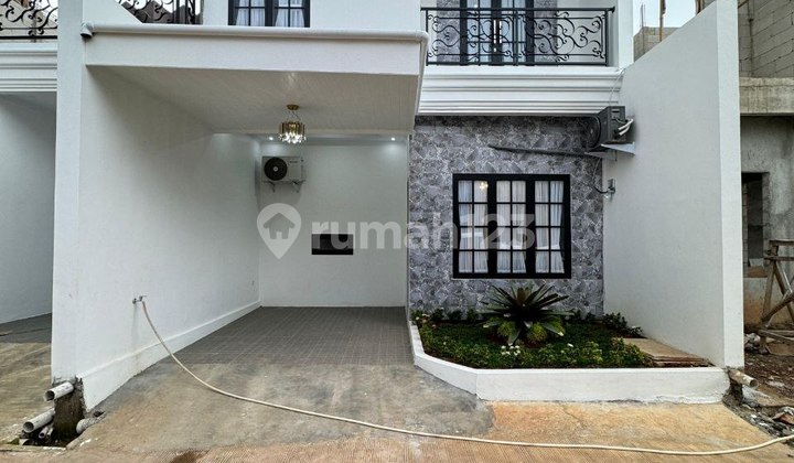 Dijual Rumah Baru Modern Classic di Cimanggis Dekat Cibubur Dijual Rumah Baru Modern Classic di Cimanggis Dekat Cibubur