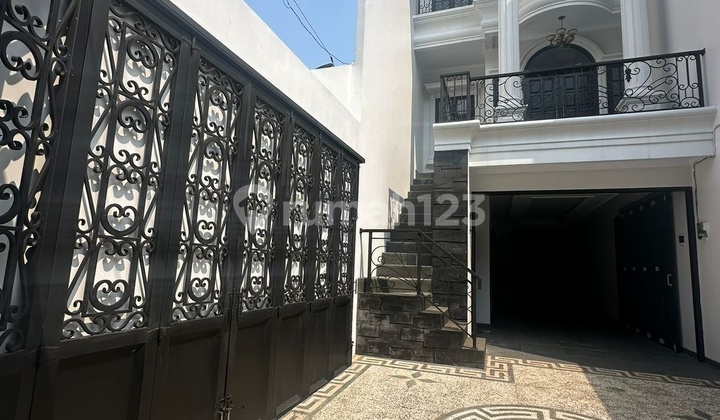 Dijual Rumah Baru Mewah Klasik Di Pejaten Pasar Minggu Jaksel