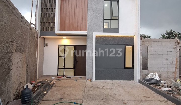 Rumah Baru Mezzanine 1,5 Lantai Di Pondok Cabe Tangerang Selatan