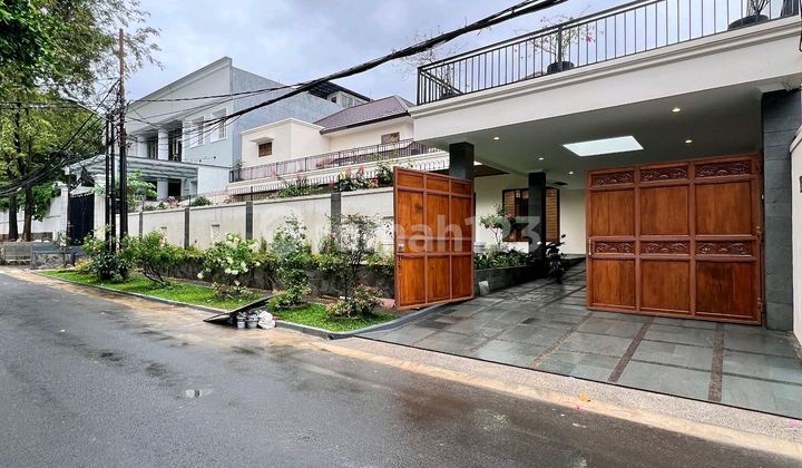Rumah Mewah Luas Modern Tropis di Lebak Bulus Dekat Pondok Indah