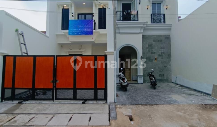 Dijual Rumah Baru Murah Desain Klasik Di Joglo Jakarta Barat