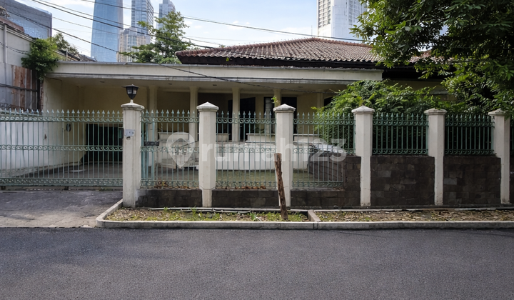 Rumah Luas Hoek Hitung Tanah Under NJOP Prime Area Mega Kuningan